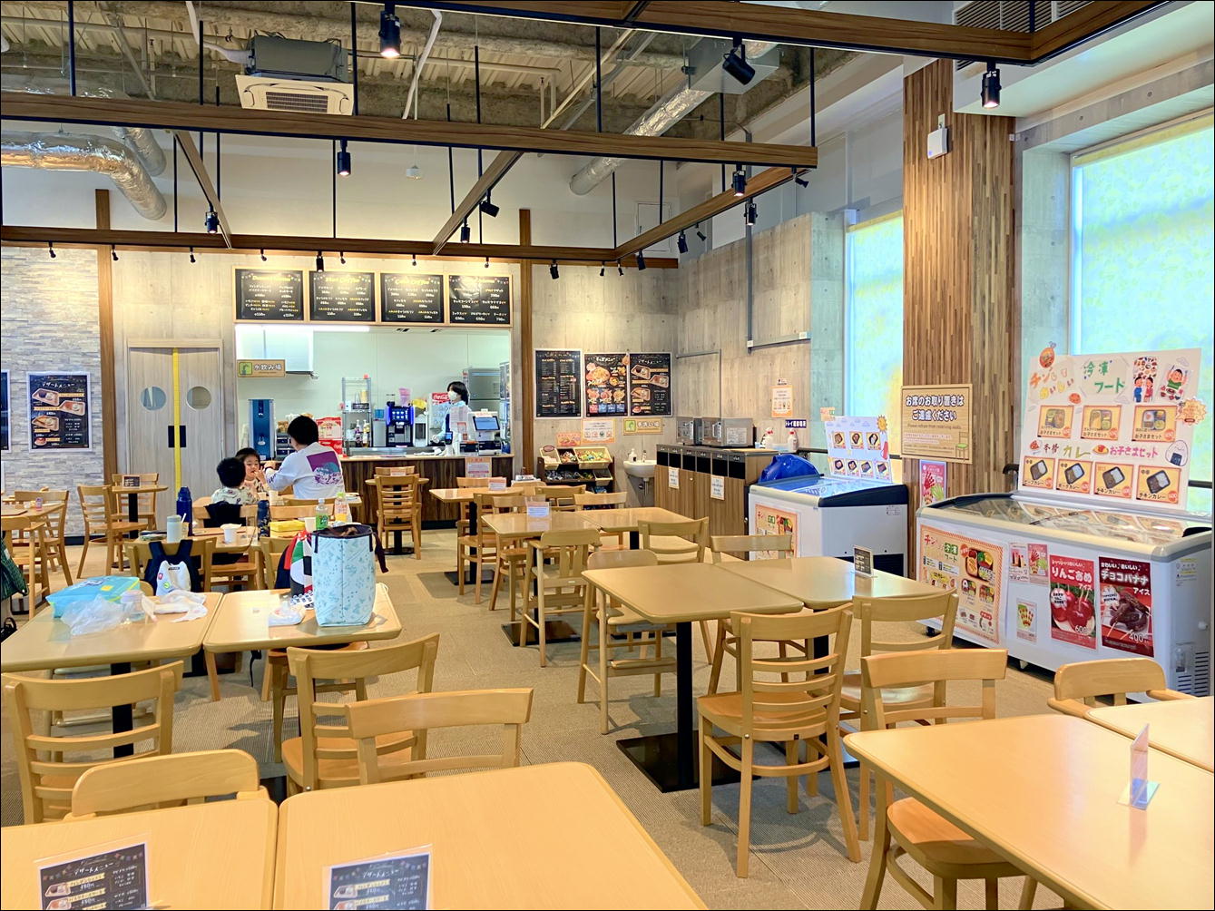 遊んだあとはカフェタイム♪北上尾店おすすめピザ